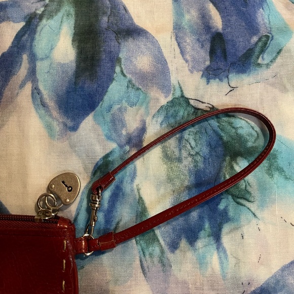 Fossil deep red wristlet with added charm EUC - Picture 5 of 10